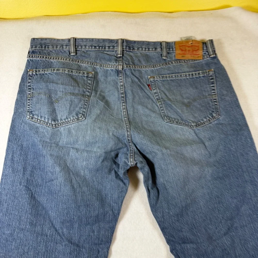 Levis 559 Relaxed Straight Jeans‎ Mens 42x32 Medium Wash Blue Denim 00559-0202